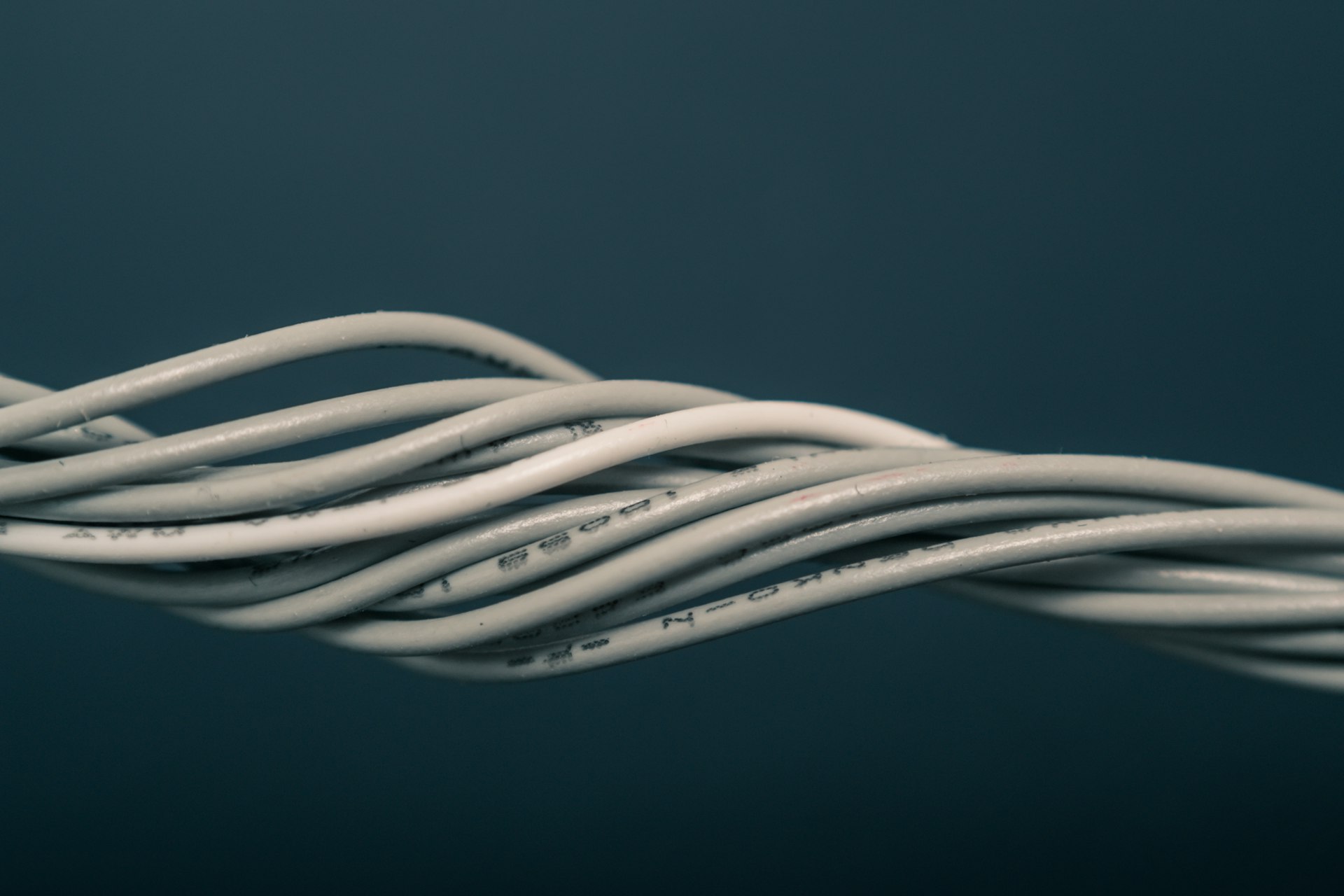 Material eléctrico de alta y baja tensión